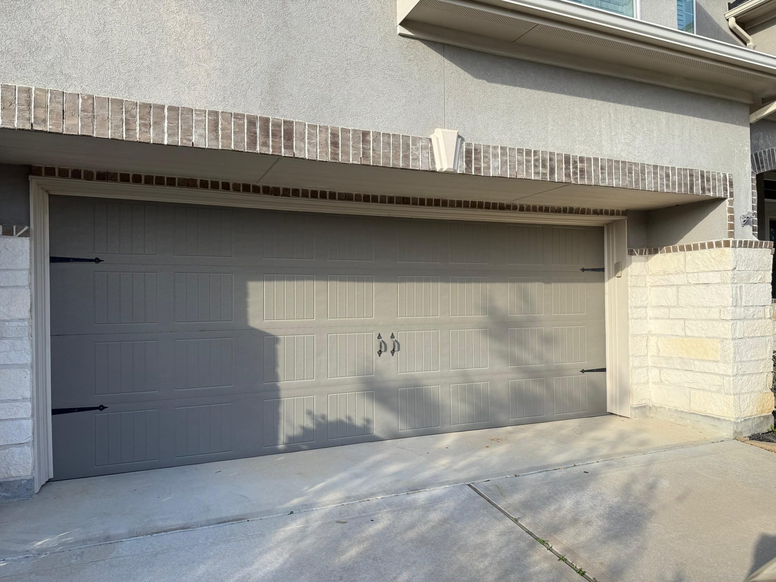 New garage door installed by TikTak on a La Porte, TX home